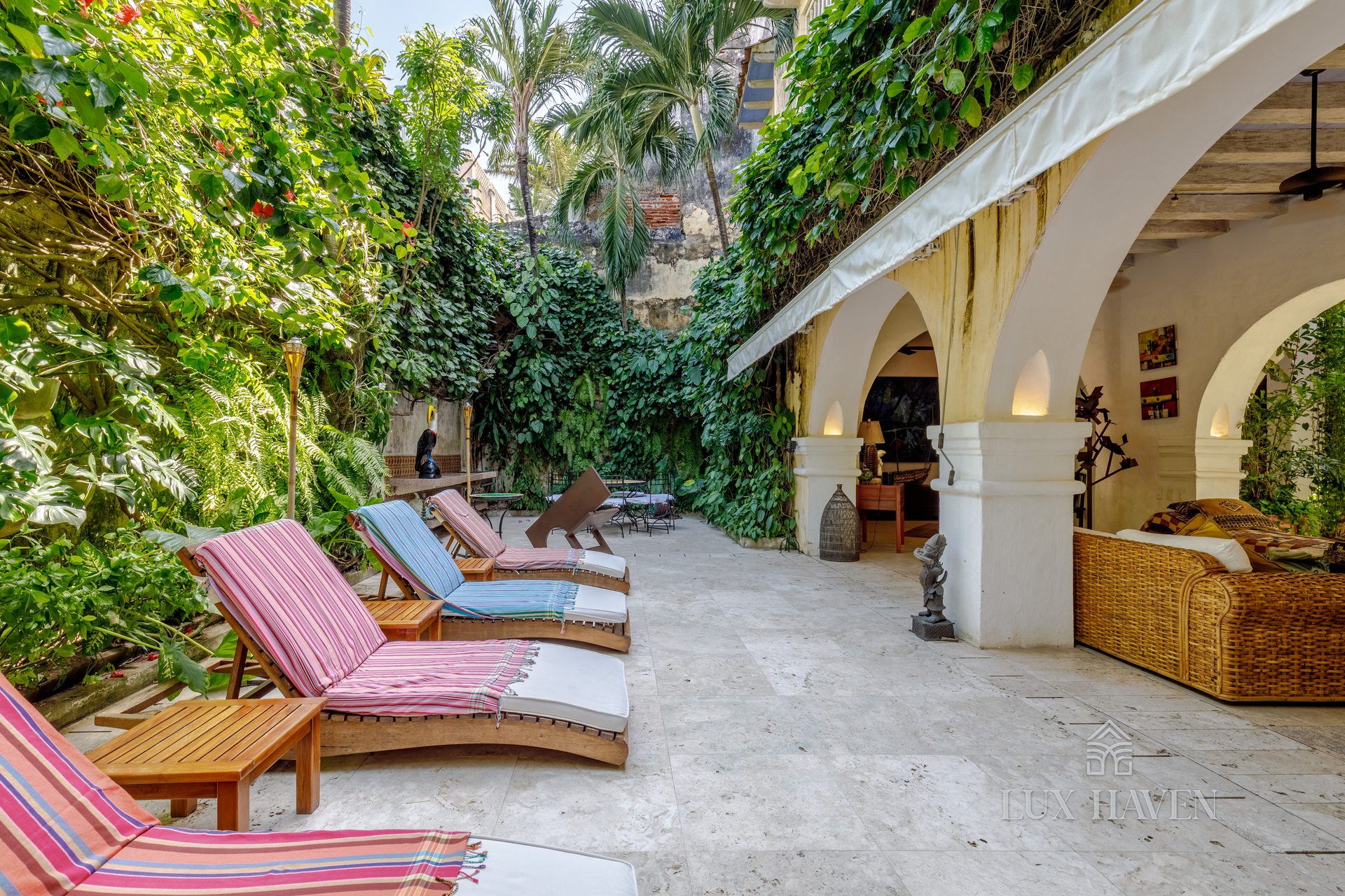 The Enduring Allure of Cartagena's Colonial Architecture