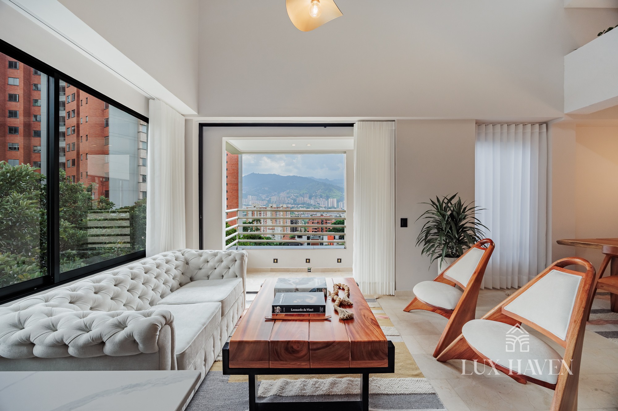 El Poblado Duplex Penthouse, Santa María de los Ángeles · El Poblado · Medellín · Antioquia — photograph 3 of 30