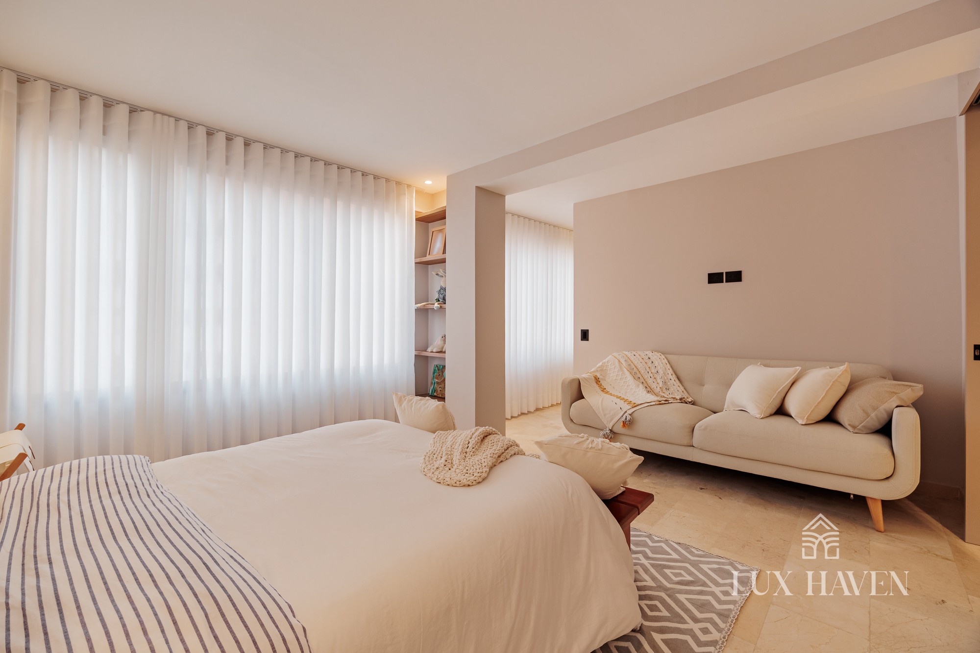 El Poblado Duplex Penthouse, Santa María de los Ángeles · El Poblado · Medellín · Antioquia — photograph 12 of 30