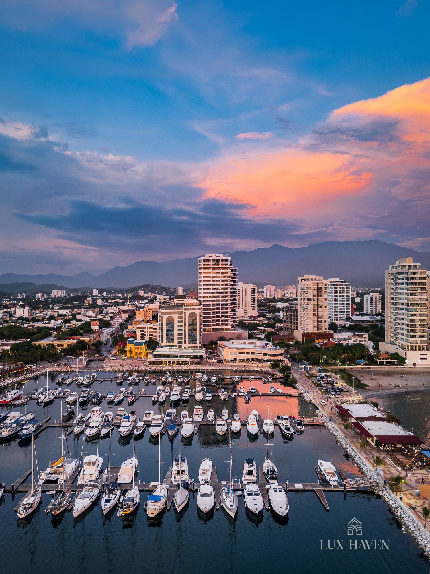 Grand Marina Residence, Marina-Front · Santa Marta · Magdalena — photograph 26 of 29