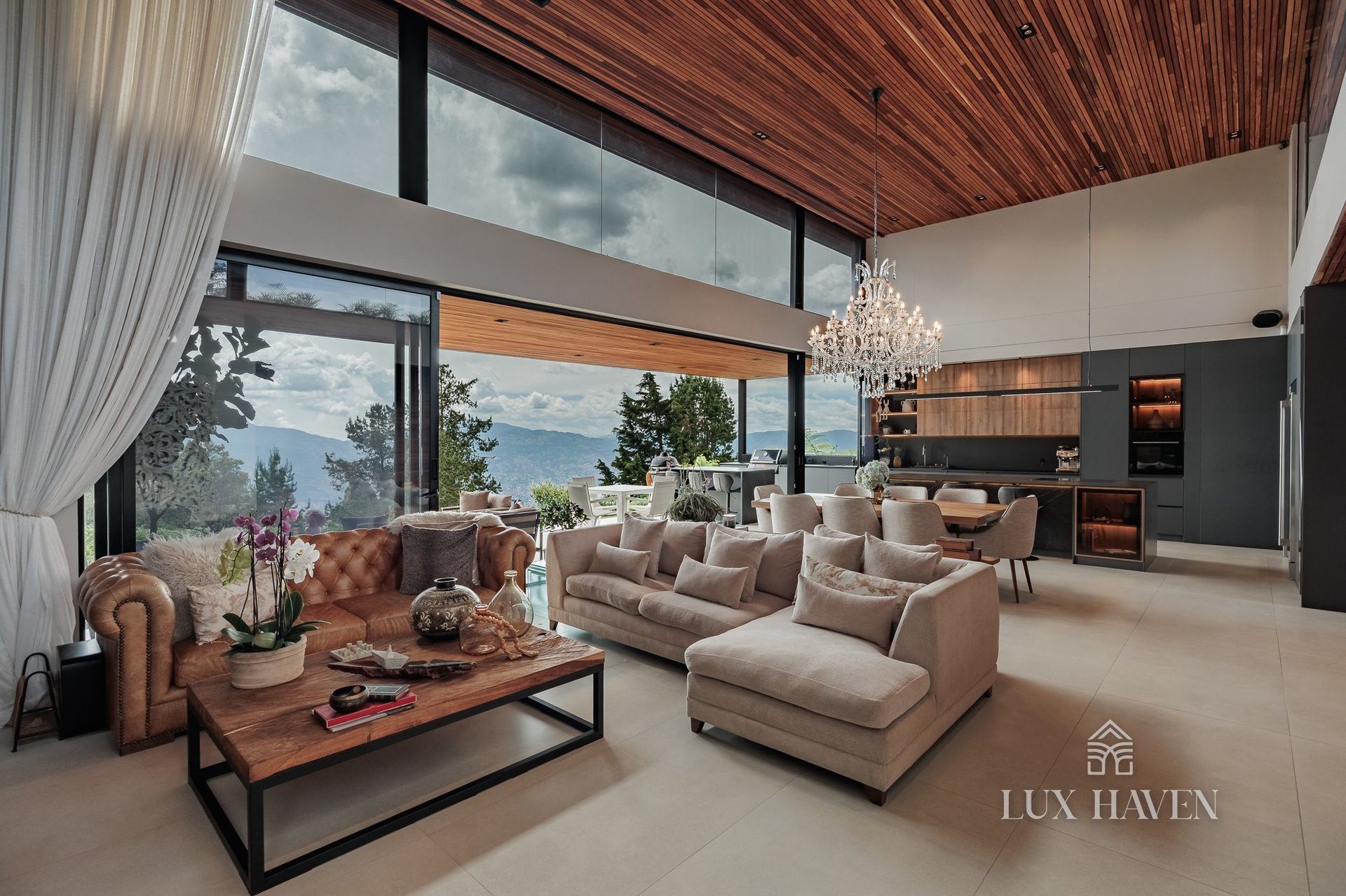 Relocating to Colombia: A Guide for International Buyers